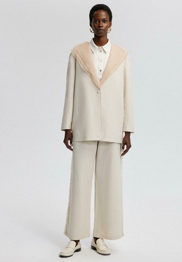 WITH ORGANZE COLLAR - Kurzmantel - cream