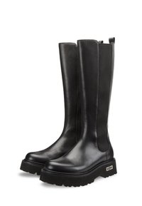 Czarne skórzane kozaki do kolan z elastycznymi panelami po bokach, zaokrąglonym noskiem, masywną platformą i małym metalowym akcentem po boku.