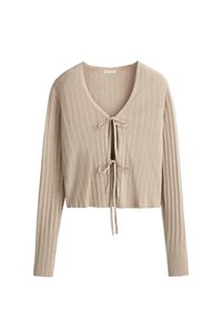 Cardigan en maille côtelée beige avec manches longues, deux fermetures à nouer sur le devant, longueur courte et décolleté en V.