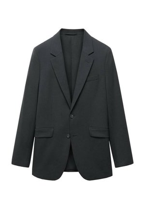 Veste blazer noire sur mesure avec revers crantés, deux boutons, trois poches avant et manches longues, présentée sur un fond blanc.