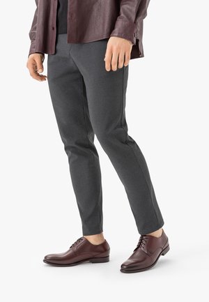 RYŁKO Elegantsed paeltega jalatsid - bordeaux melange