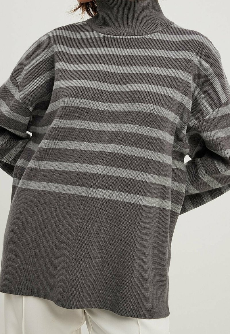 NA-KD Pullover - grey