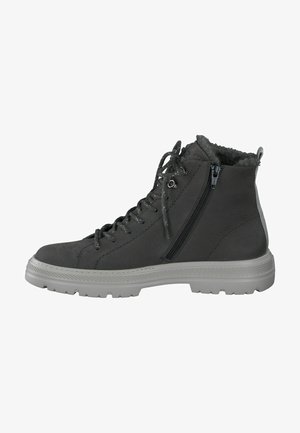 Grijze enkelboots van leer met een fuzzy voering, voorzien van een zijrits, vetersluiting en een gestructureerde rubberen zool.