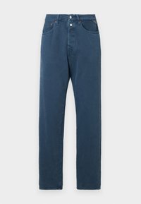 Blauwe jeans met een rechte pasvorm, met een hoge taille, twee voorkanten zakken en een knoopsluiting. De stof lijkt glad en eenvoudig.