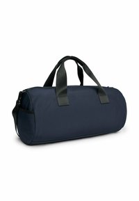Borsa da viaggio cilindrica blu navy realizzata in tessuto resistente, dotata di due manici superiori e una tracolla rimovibile. Chiusura con zip e tasca laterale.