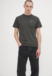 arrels Barcelona Apdrukāts T-krekls - black