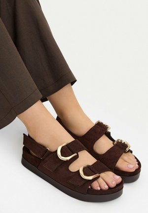 DeeZee, DEEZEE WOMEN'S SANDALS BROWN - Sandalias - brown