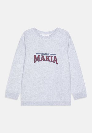 Sweat-shirt gris clair à manches longues avec col rond et "Helsinki Makia" imprimé en rouge et bleu au centre devant.
