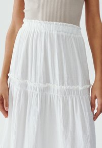 THE FATED MAXINE  - Maxisukňa - ivory