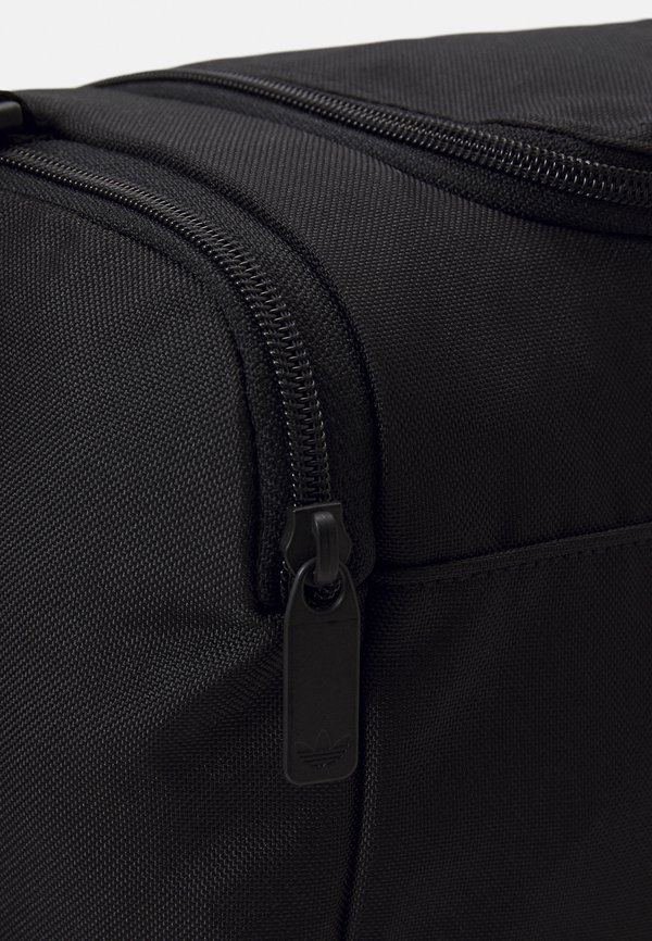 DUFFLE BAG UNISEX - Holdall2