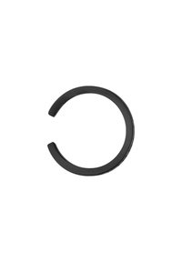 Schwarzes Metallarmband mit offenen Enden und glatter Oberfläche, das ein minimalistisches kreisförmiges Design und leicht verjüngte Kanten aufweist.