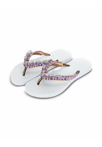 Flip-flops met witte rubberen zolen, versierd met paarse geweven banden en metalen accenten, met heldere strass steentjes.