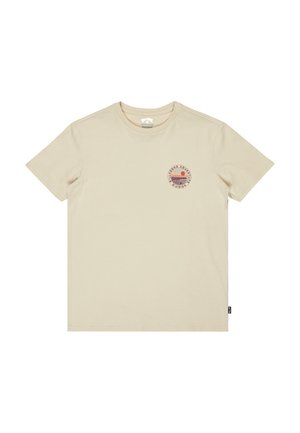 T-shirt in cotone beige con maniche corte, caratterizzato da un design grafico circolare in rosso e viola nella zona sinistra del petto.
