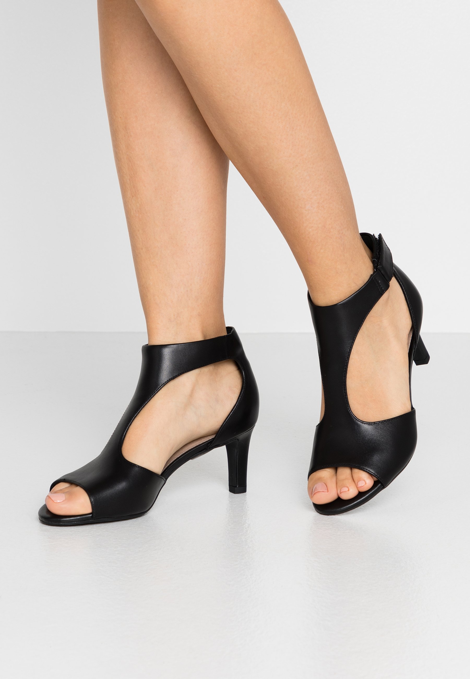 zalando clarks sandals