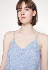 PIECES Tall PCNYA SLIP - Top - placid blue/white