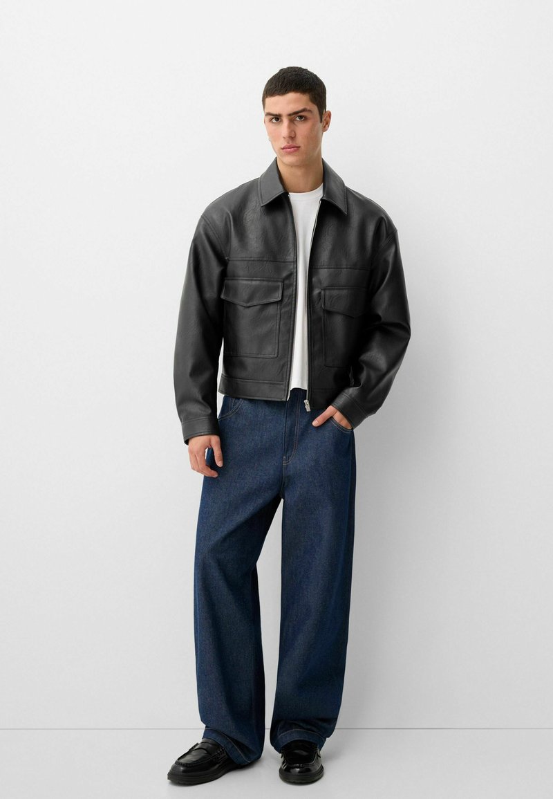 Bershka Imitatieleren jas zwart