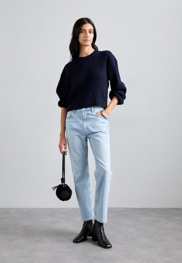 ZURIE ANKLE - Straight leg jeans2