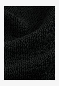 Non selezionato, black