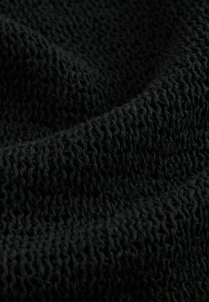 Next Top - black