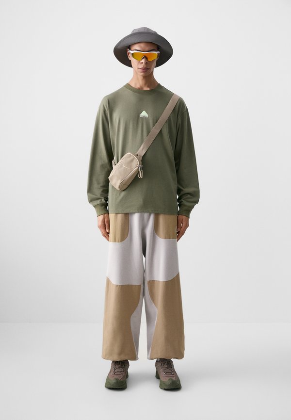 TEE LUNGS - Long sleeved top - medium olive2