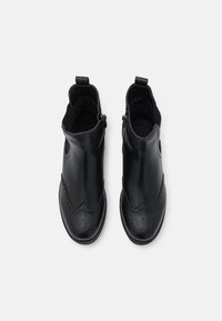 Tamaris Klasiski puszābaki - black