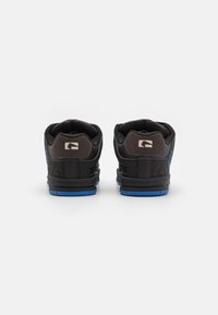 Globe TILT - Skate shoes - black