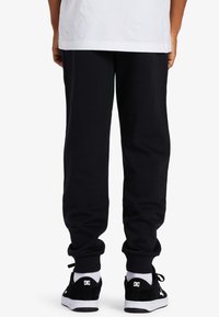 DC Shoes BASELINE JOGGING - Tepláky - black