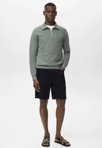 Mango WITH ZIPPER COLLAR - Jersey de punto - green