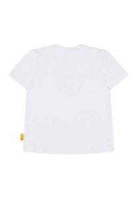 T-shirt bianco in cotone con maniche corte e orlo dritto. Include un piccolo etichetta gialla di lato. Tessuto liscio, design semplice.