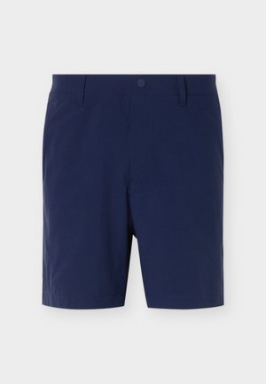 Pánské tmavě modré středně dlouhé šortky s knoflíkovým zapínáním a poutky na pásek, zobrazené na jednoduchém světlém pozadí.