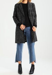 QS Sweter