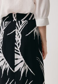 comma Maxi skirt - schwarz
