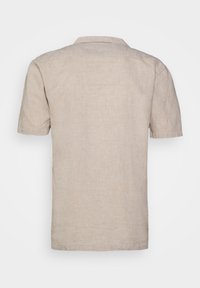CASUAL RESORT - Skjorter - sand