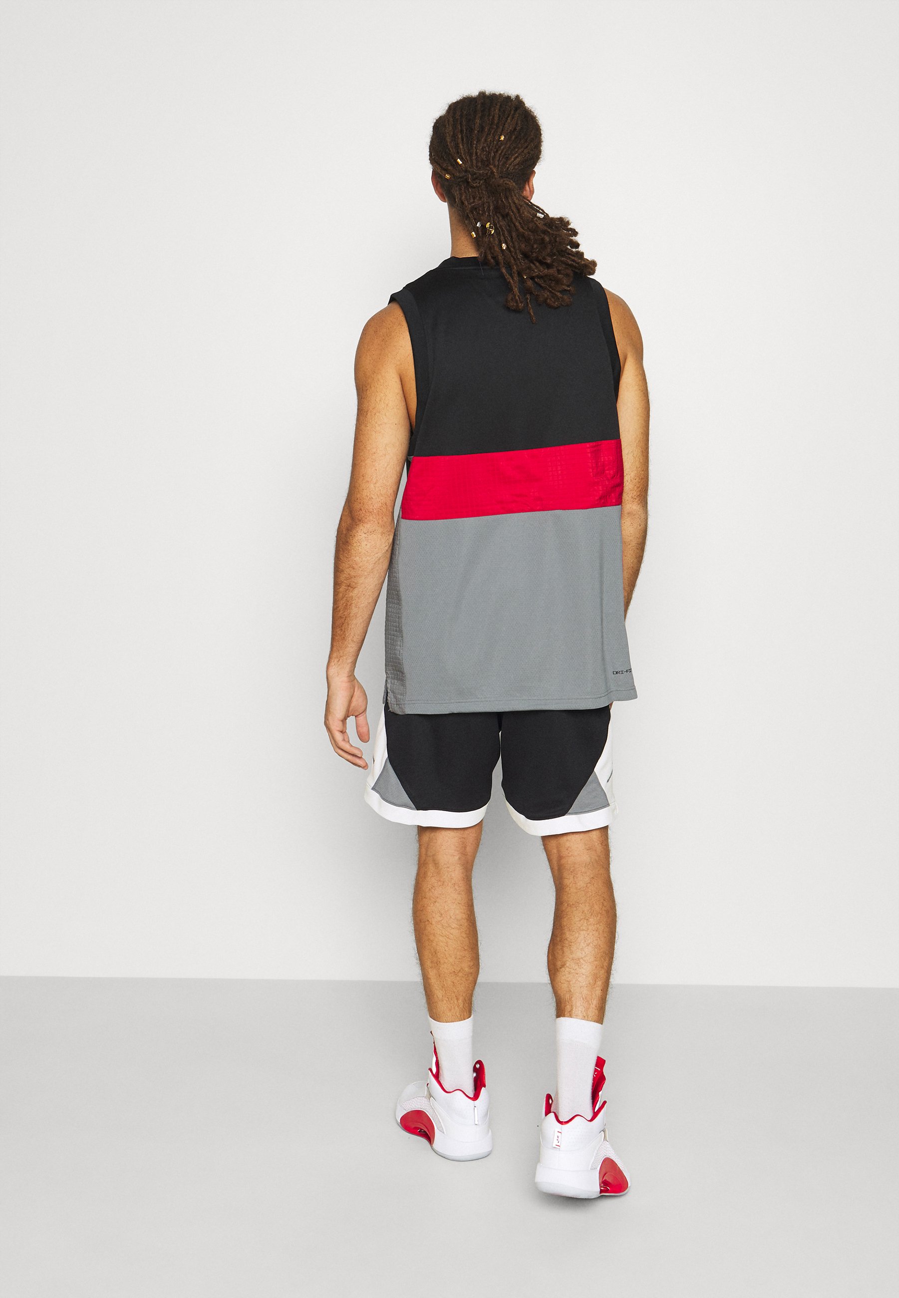 Jordan DRY AIR DIAMOND SHORT - Pantalón corto de deporte -  black/white/smoke grey/negro - Zalando.es