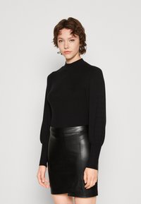 Vero Moda - VMHOLLYKARISPUFF HIGHNK GA BOO - Strikkegenser - black Miniatyrbilde 1