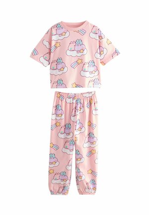 Set di pigiami rosa composto da una maglietta a maniche corte e pantaloni con vita elastica, decorato con motivi carini di gatti e nuvole arcobaleno. Tessuto morbido.