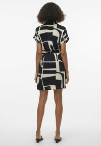 Vero Moda VMEASY  - Abito a camicia - nero fantasia
