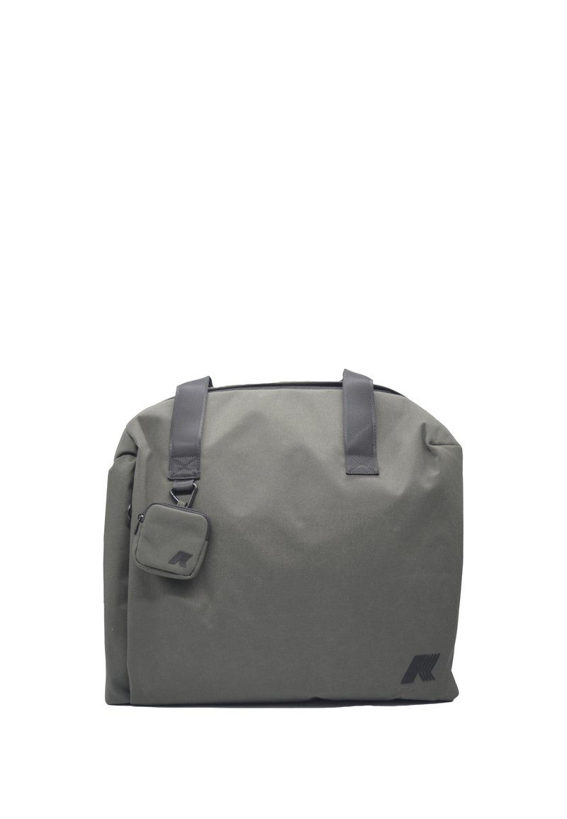 Grijze stoffen draagtas met zwarte hardware, voorzien van een ritsluiting en twee handvatten. Inclusief een kleine afneembare pouch aan de zijkant.