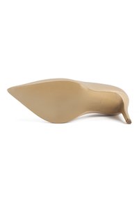 Scarpa con tacco alto nuda e punta affusolata, tomaia in sintetico liscio, tacco a spillo sottile e suola testurizzata per una migliore aderenza.