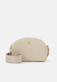 Unselected, classic beige