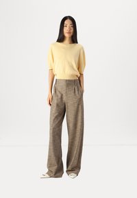 pure cashmere PUFF SHORTSLEEVE - Pulover - butter