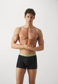 Nike Underwear TRUNK 3 PACK - Trunks - black/aquarius/dark team red