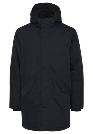 Parka azul marino con capucha, dos bolsillos frontales con solapa, textura de tela lisa y puños de canalé.