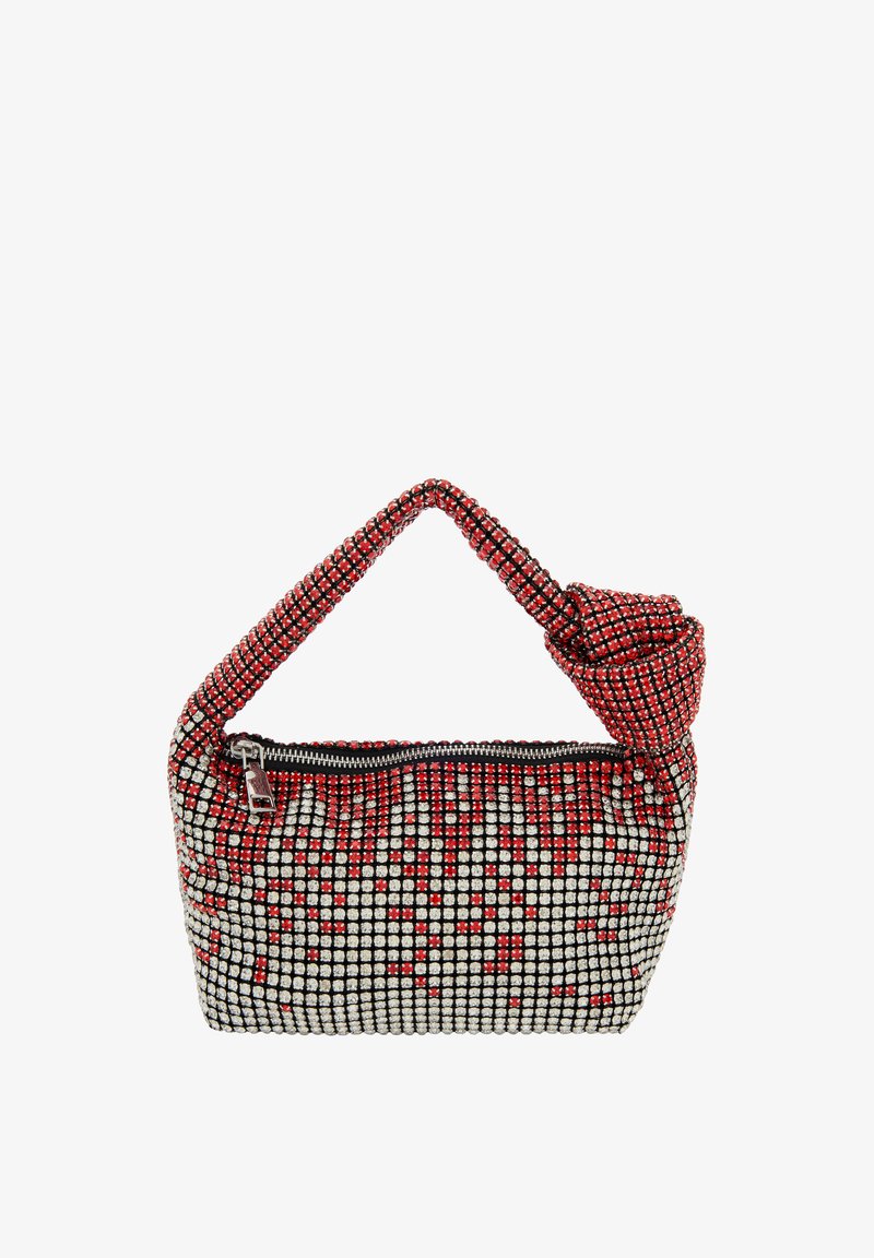 Gyöngyökkel díszített kézitáska ívelt, párnázott fogantyúval, piros, fehér és fekete rombusz mintával, cipzáras záródással és texturált felülettel.