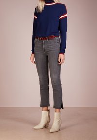 FRAME Vaqueros rectos - grey denim