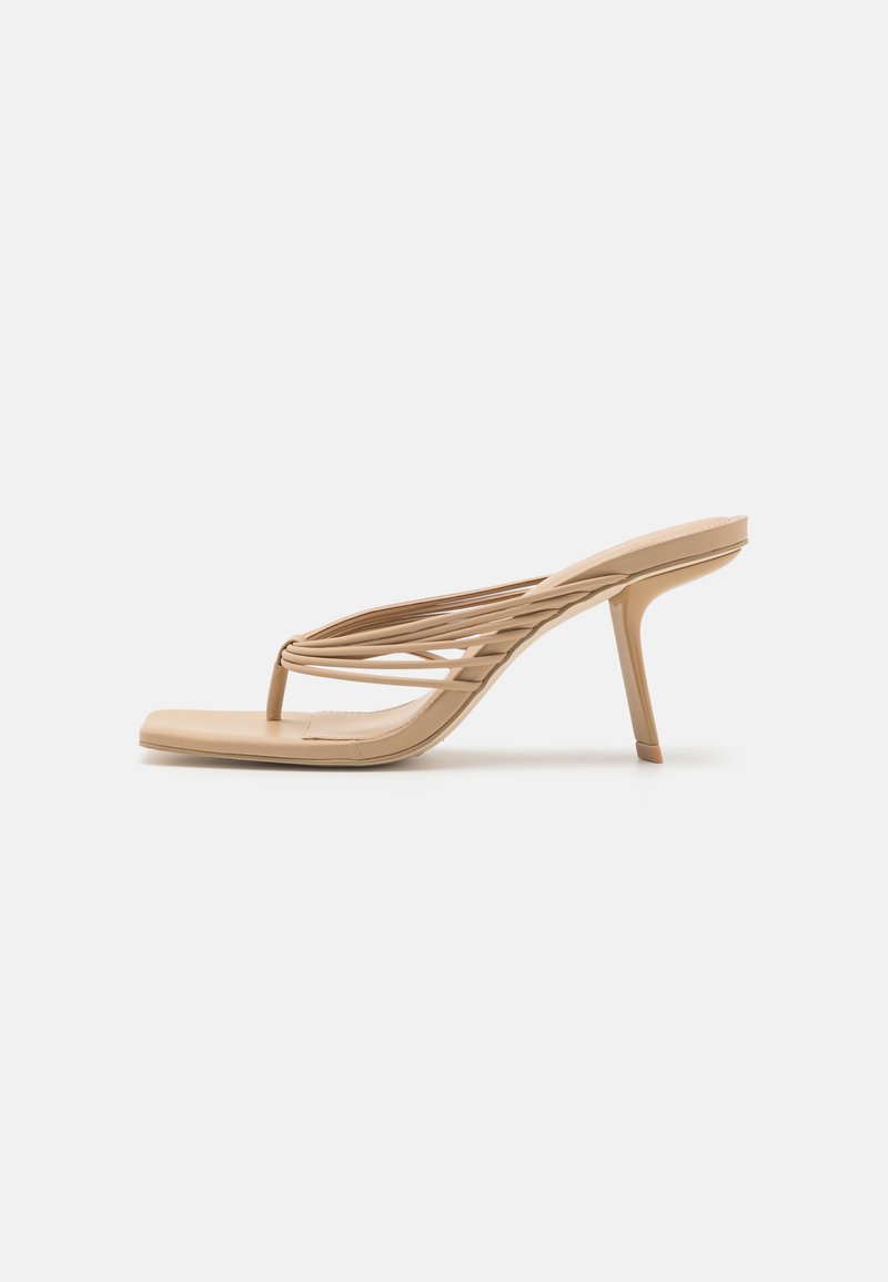 Cult Gaia Teensandalen zandkleur