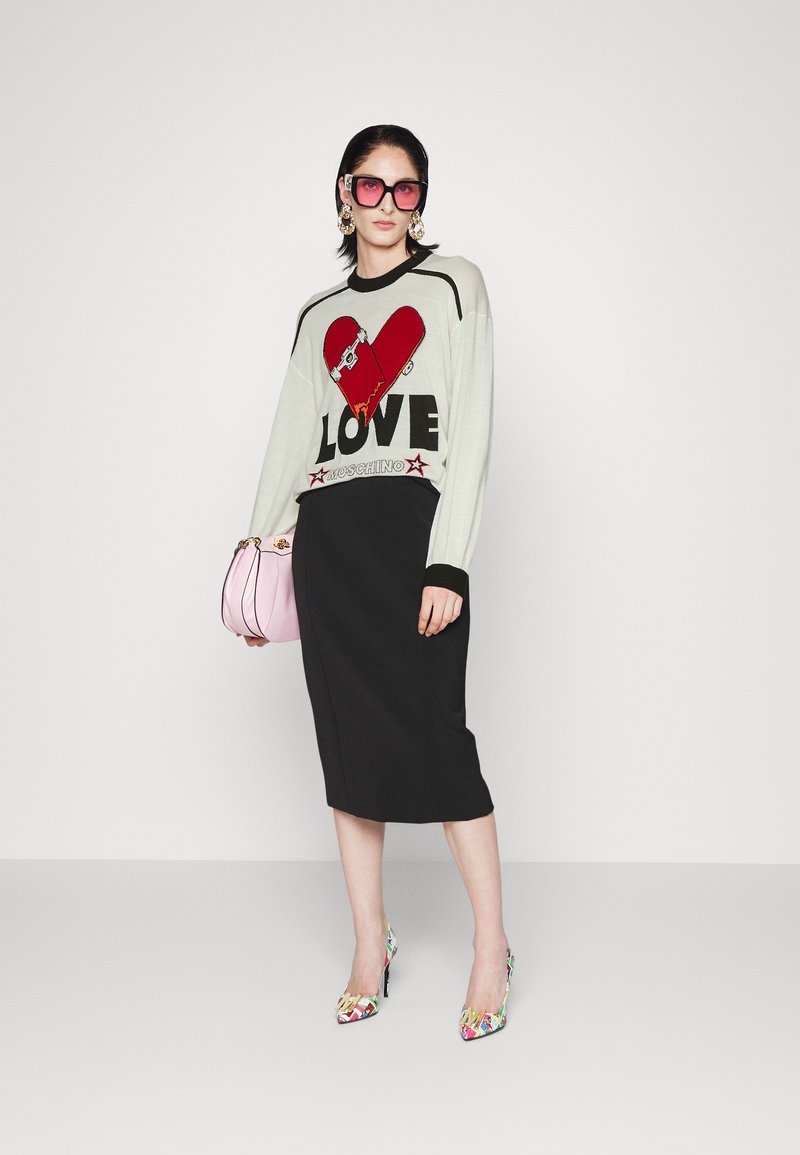 Damen Strickjacken | Love Moschino Strickpullover white/weiß - HE35659 Damen Strickjacken | Love Moschino Strickpullover white/weiß - HE35659