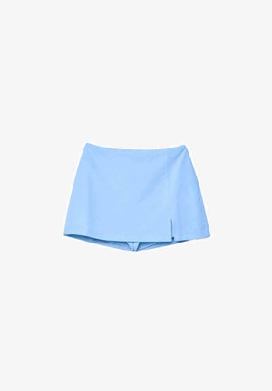 Skort da donna color celeste con una breve spaccatura laterale, che combina la parte anteriore a gonna con pantaloncini attaccati sotto.