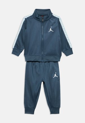 Jordan UNISEX SET - Chándal - squadron blue