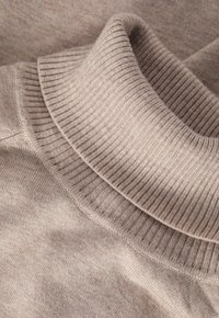 TATUUM Sweter